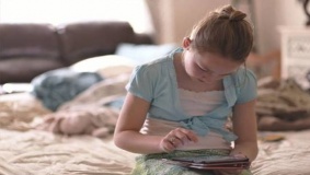 مجلة: هذا تأثير شاشات الأجهزة الإلكترونية على الأطفال