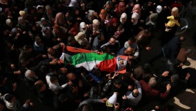جنين: الالاف يشيعون جثمان الشهيد عبد الله طوالبة