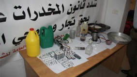 طولكرم: ضبط مختبر لتحضير مادة مخدرة خطيرة
