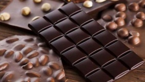 علاقة الشوكلاتة الداكنة بحالة المزاج