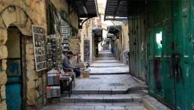 ملك الأردن يعفي مستأجري العقارات الوقفية بالقدس من إيجار 2020