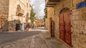 محافظ بيت لحم يأمر بمنع الحركة في بيت ساحور