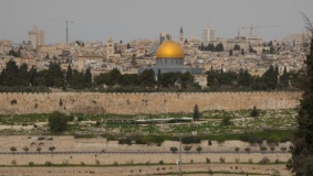 صحيفة عبرية: السعودية ستنضم لمجلس الأوقاف في القدس