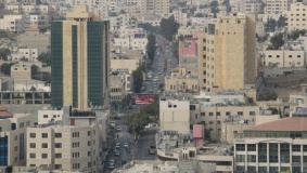 بلدية الخليل تغلق حدائق عامة ومراكز مجتمعية، وجامعة الخليل تغلق أبوابها