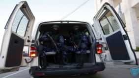 التحقيق بسطو مسلح على محل صرافة في طولكرم
