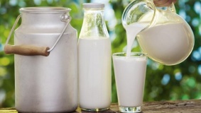 متى عليك التوقف عن شرب الحليب ؟