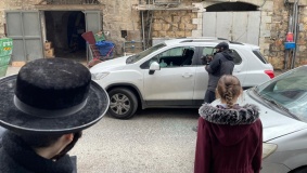 مستوطنون يعتدون على صحفيين في القدس &nbsp;