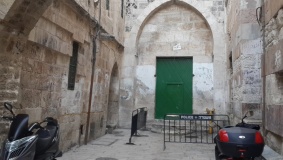 مستوطنون بقيادة المتطرف غليك يقتحمون رباط الكرد بالقدس