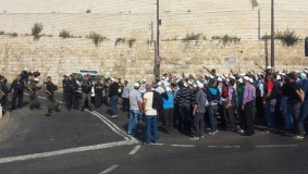مواجهات في القدس عقب إغلاق الأقصى أمام المصلين