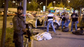 شرطة الاحتلال تصيب فلسطينيا بحجة دهسه إسرائيليين