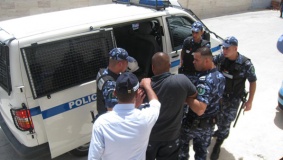 القبض على شخص بحوزته مادة القات المخدر بطولكرم