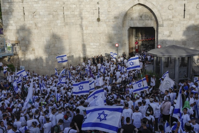 جمعيات استيطانية تدعو لـ"مسيرة أعلام" استفزازية في القدس