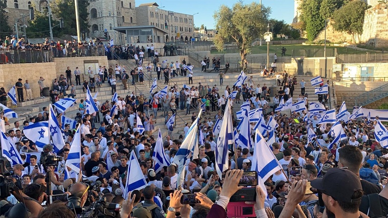رسائل إسرائيلية إلى الأردن والسلطة ومصر سبقت مسيرة الأعلام في القدس