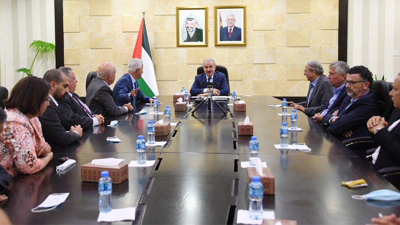 اشتية: بدأنا التعافي من كورونا.. الآن نريد إنعاش الاقتصاد