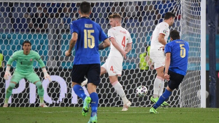 تأهل إنجلترا وسويسرا إلى كأس العالم وايطاليا للملحق