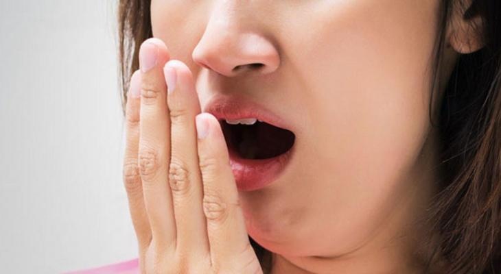 علامتان في الفم تشيران إلى الإصابة بالسكري
