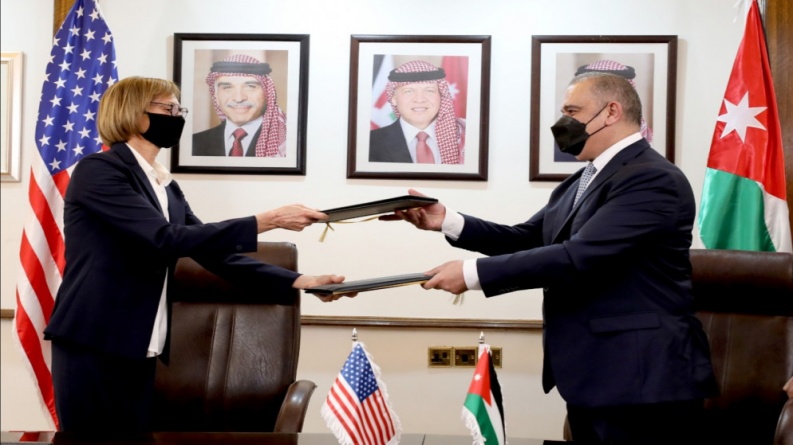 الأردن يحصل على 600 مليون $ كدفعة أولى من المنحة الأمريكية