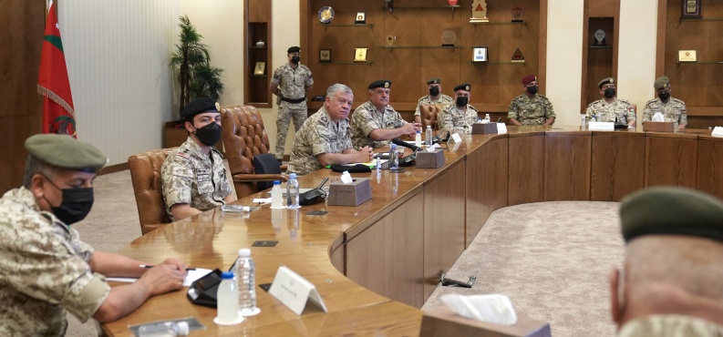صور: ملك الأردن يبدي رأيه بجاهزية جيشه