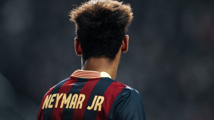 برشلونة يعلن إنهاء خلافاته مع نيمار