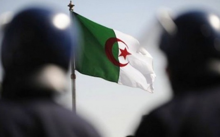 الجزائر.. القبض على 15 امرأة في "حمام عرس"
