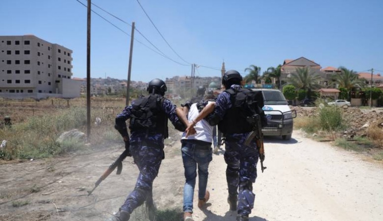 القبض على مطلوب للعدالة صادر بحقه 16 مذكرة حبس