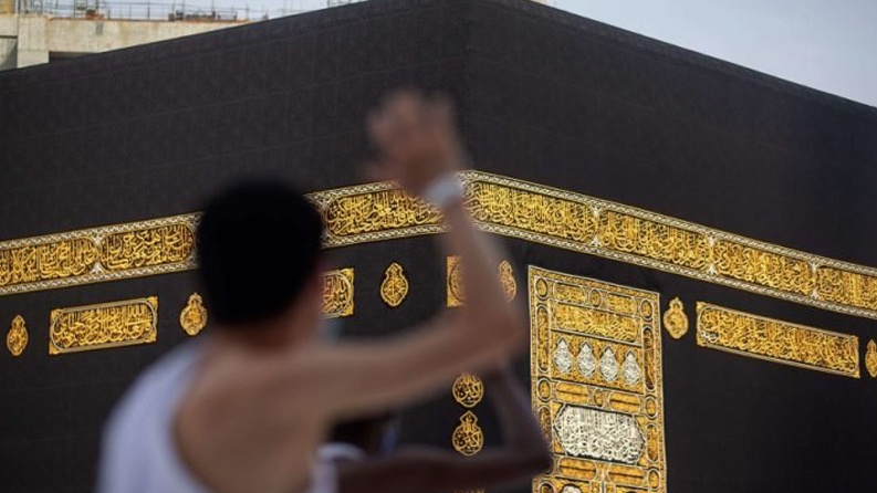 السعودية تتخذ قراراً بشأن المُعتمرين 