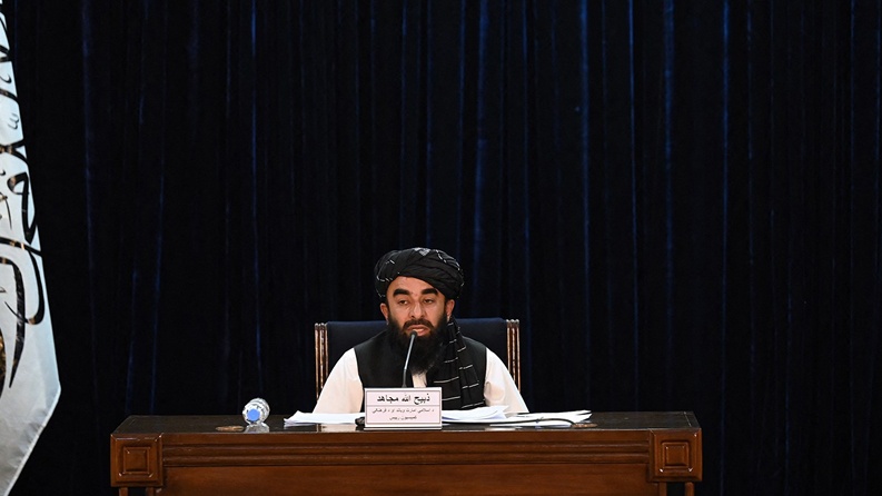 طالبان تشكل حكومة وتدعو العالم للاعتراف بها