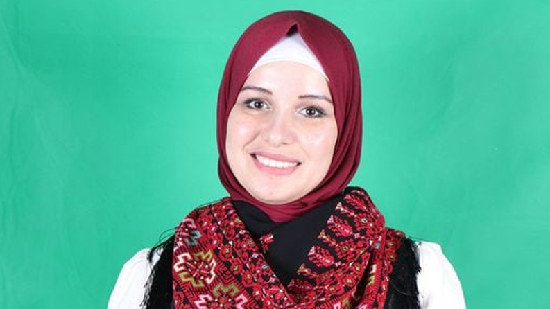 فوز المعلمة نسرين قطينة ضمن أفضل 50 معلما على مستوى العالم