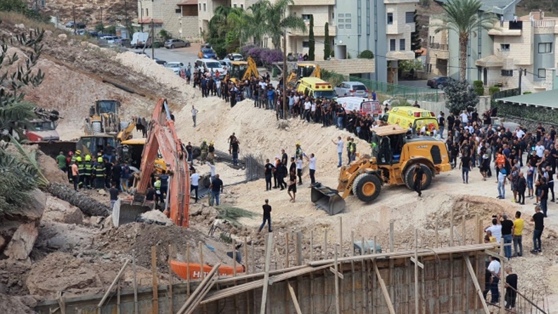  إصابة 10 عمال بجروح خطيرة إثر انهيار جدار عليهم بكفر كنا