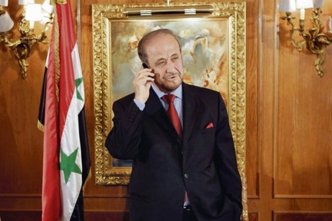 معارض في أوروبا منذ 30 سنة.. رفعت الأسد يعود إلى سوريا