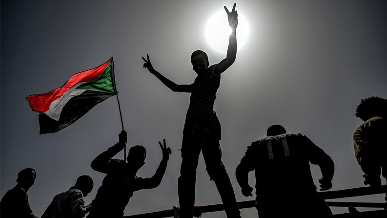 وسائل إعلام: انقطاع جميع الاتصالات في السودان