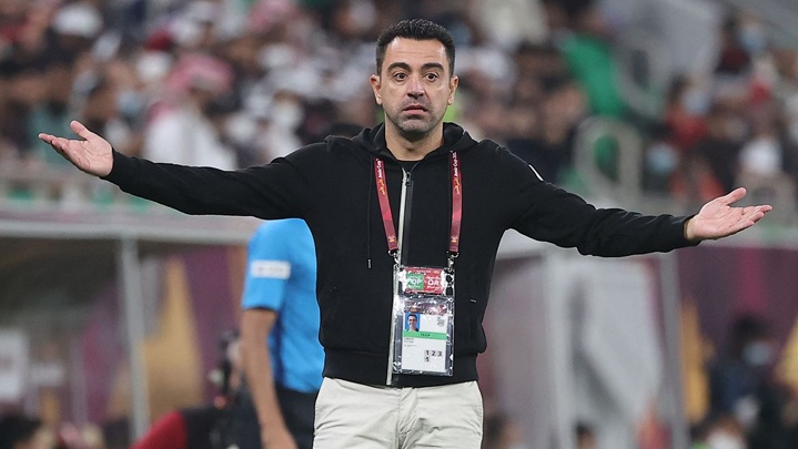 تحديد موعد تقديم تشافي مدربا لنادي برشلونة