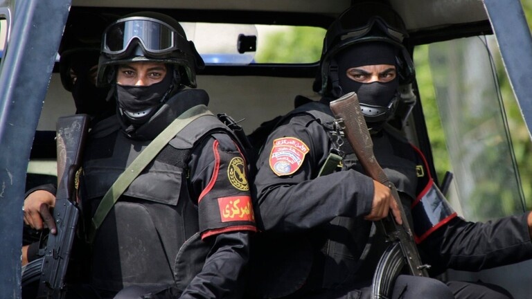 مصرية تدفن زوجها حياً بمساعدة عشيقها