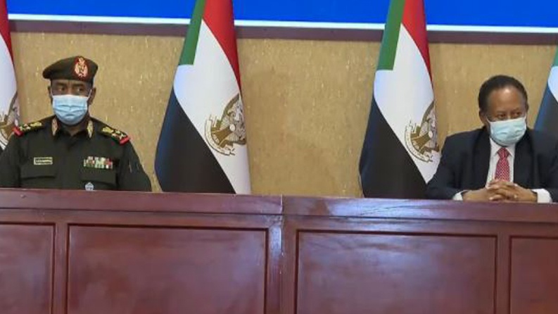 السودان.. بنود الاتفاق السياسي بين البرهان وحمدوك