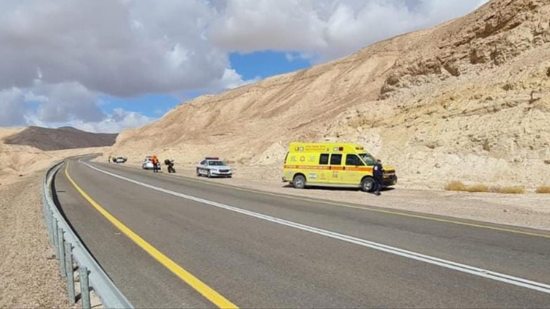 العثور على جثة عليها آثار طعن في النقب