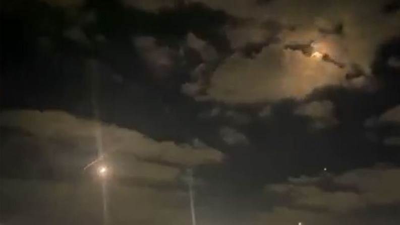 الحوثيون يستهدفون مجددا الإمارات والسعودية 