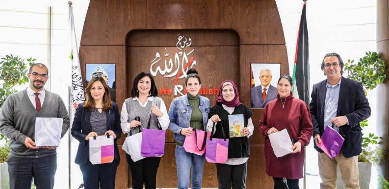 بالتزامن مع يوم البيئة.. بنك فلسطين يطلق مبادرة لإعادة تدوير لوحاته الإعلانية