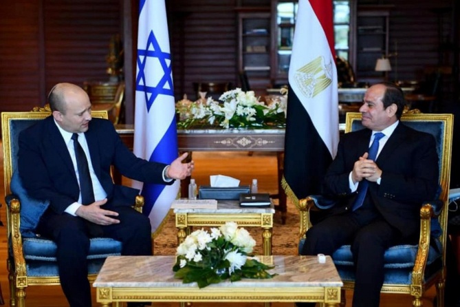 بينيت في مصر للقاء السيسي في زيارة غير معلنة