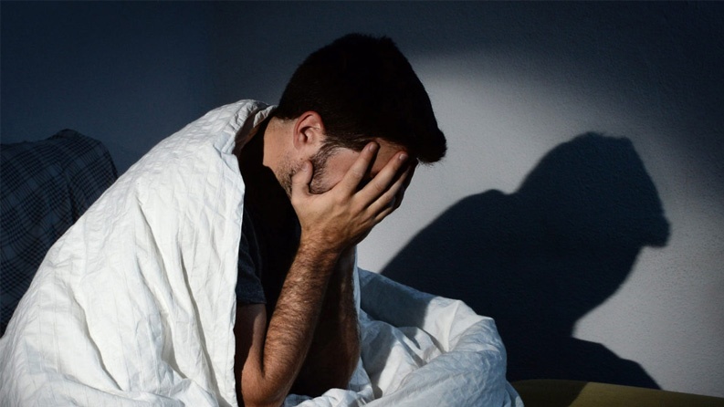 طبيب: الاستيقاظ المتكرر ليلا أحد أعراض أمراض الكلى