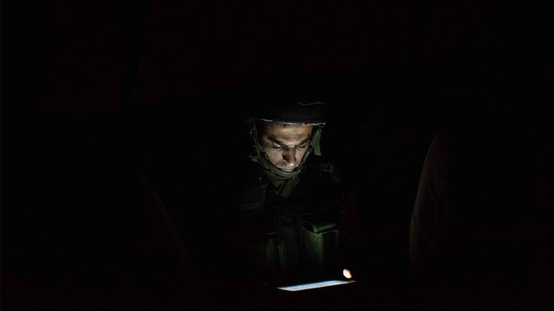 جيش الاحتلال يحقق بسرقة ذخائر