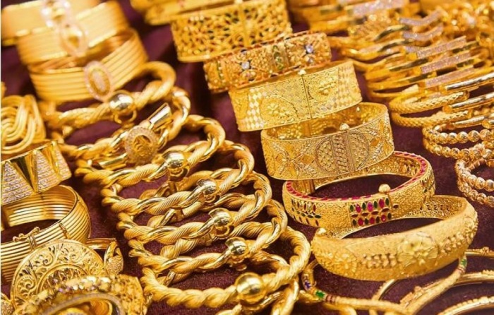 الذهب يسعى لتخطي حاجز 2000 دولار