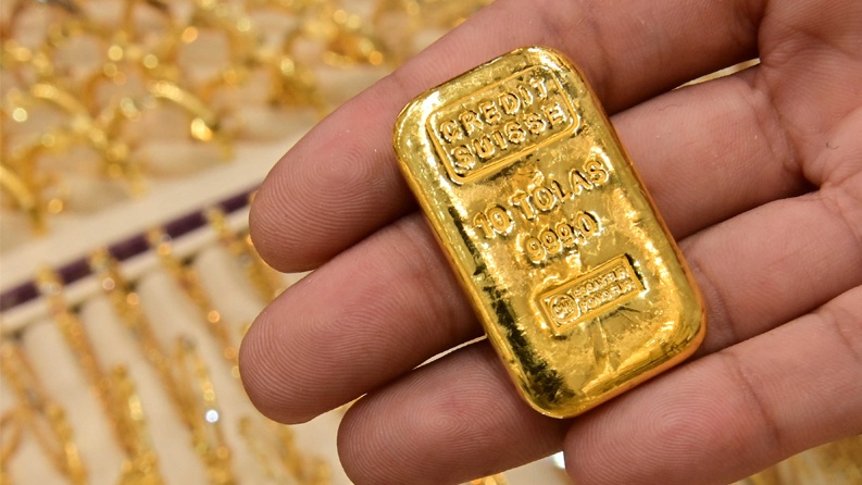 تراجع أسعار الذهب بعد موجة ارتفاع قياسية