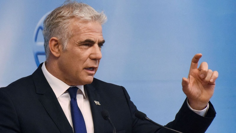 لبيد: نحتاج حل الدولتين لكنه لن يُنهي الصراع كاملاً
