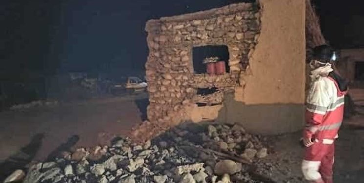 صور: قتلى وجرحى بزلازل ضربت جنوب إيران