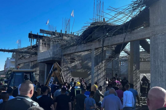 (فيديو) 4 إصابات بانهيار سقف مبنى قيد الانشاء في طولكرم