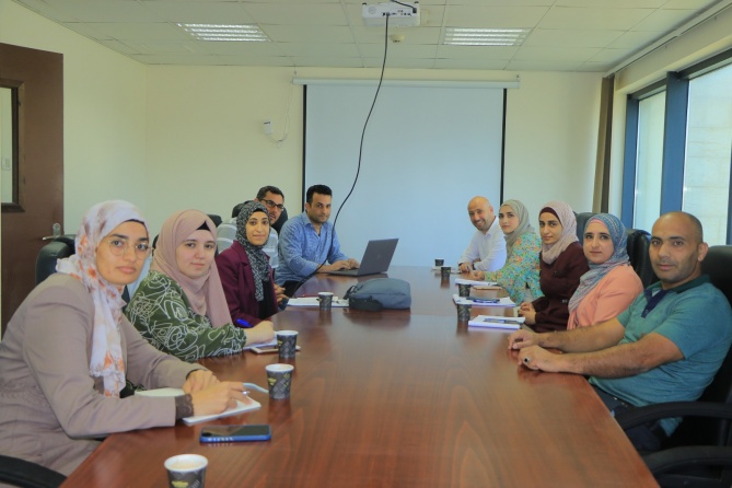 استكمال العمل على تحليل الخدمات الحكومية المؤتمتة داخل المؤسسات لربطها مع بوابة الخدمات الحكومية الالكترونية(حكومتي)