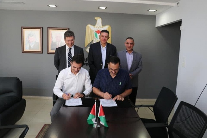 سلطة الطاقة تمنح رخصة مؤقتة لتوليد الطاقة الكهربائية بواسطة الخلايا الكهروضوئية في امتياز رام الله