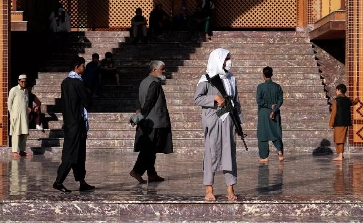 قتلى وجرحى بانفجار مسجد في كابول