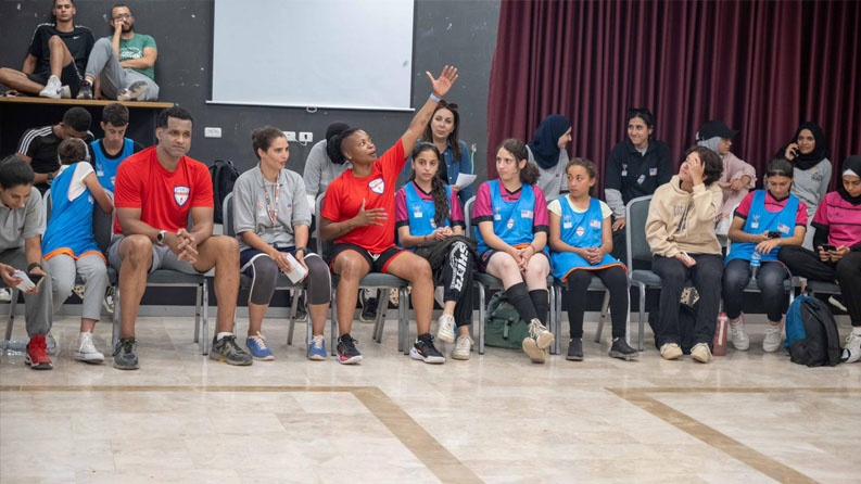 المكتب الأمريكي للشؤون الفلسطينية يختتم برنامج المبعوثين الرياضيين