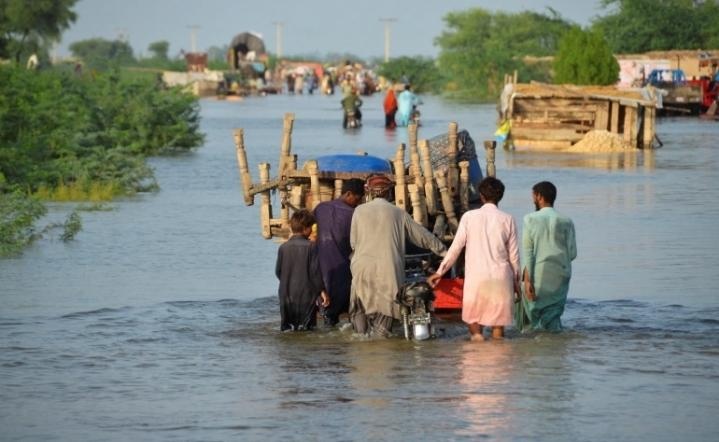 زلزال يضرب باكستان المنكوبة